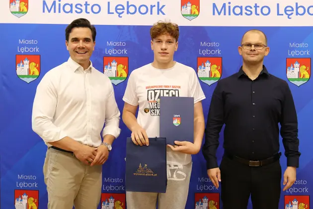 Mistrzowie Polski z SP1 uhonorowani w ratuszu. „Lębork jest z was dumny”
