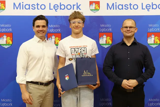 Mistrzowie Polski z SP1 uhonorowani w ratuszu. „Lębork jest z was dumny”