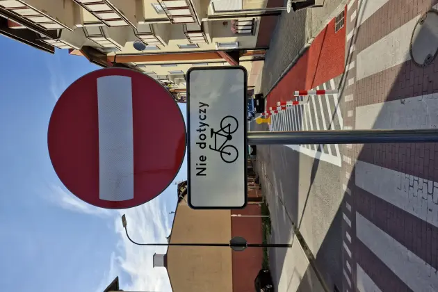 Ruch jednokierunkowy i parkowanie po obu stronach ul. rtm. Pileckiego
