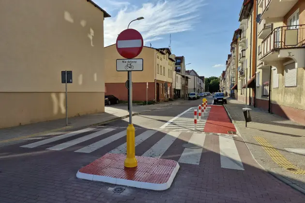 Ruch jednokierunkowy i parkowanie po obu stronach ul. rtm. Pileckiego