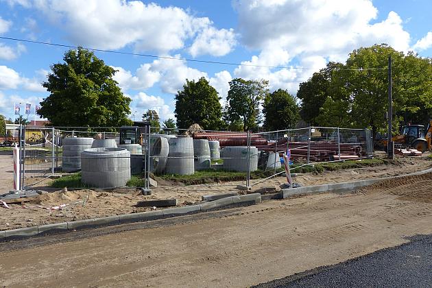 Walce drogowe na Sienkiewicza. Trwa budowa Lęborskiego Węzła Przesiadkowego