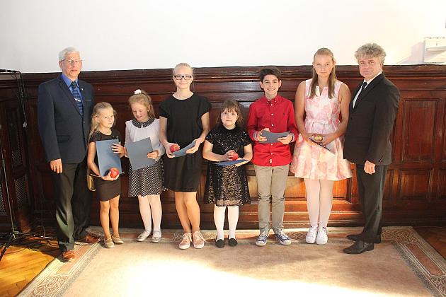 Nagrody i wyróżnienia z okazji Dnia Edukacji Narodowej