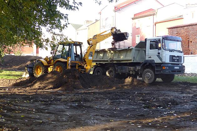 Skwer na Przymurnej. Ruszyły prace ziemne
