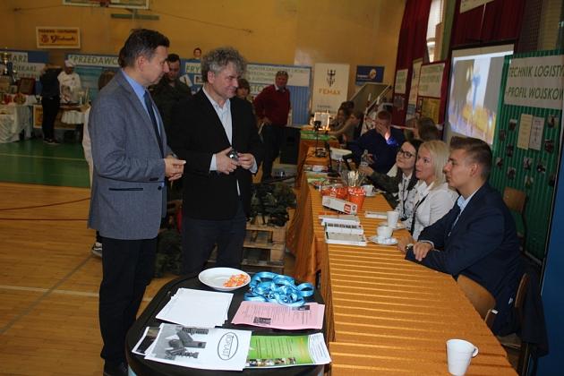 Powiatowe Targi Edukacyjne w PCE