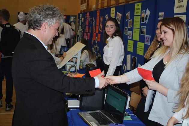 Powiatowe Targi Edukacyjne w PCE