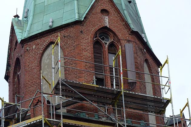 Ruszył remont wieży kościoła NMP Królowej Polski