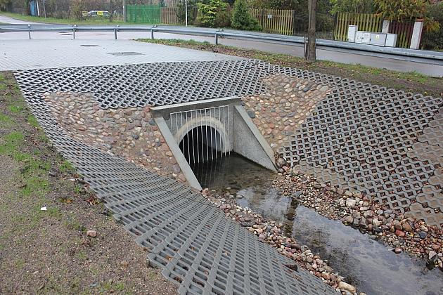 Nowe urządzenia podczyszczające przy wylotach kanalizacji deszczowej