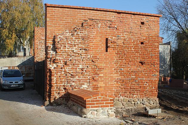 Konserwacja obwarowań przy ulicy Przymurnej zakończona