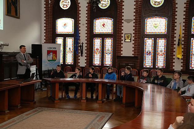 Wizyta uczniów ze Szkoły Podstawowej Nr 1 w Ratuszu