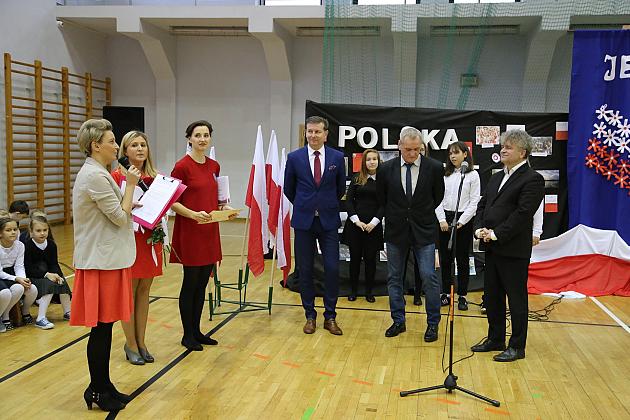 Szkoły i przedszkola wspólnie świętowały setną rocznicę Niepodległości