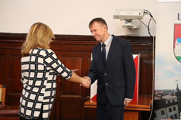 I sesja Rady Miejskiej – Burmistrz i Radni złożyli ślubowanie