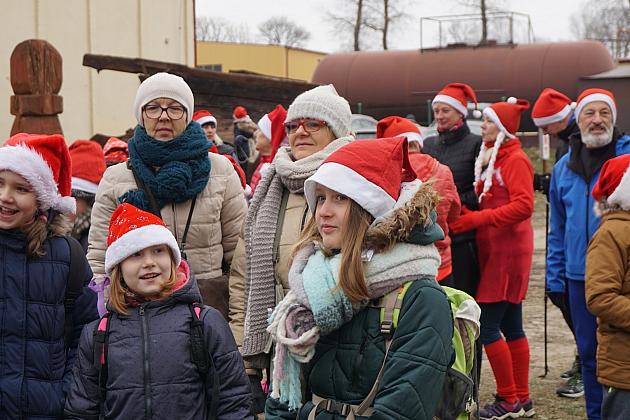 Mikołaje maszerowały z kijkami