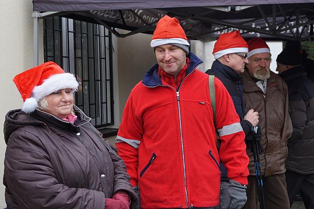 Mikołaje maszerowały z kijkami