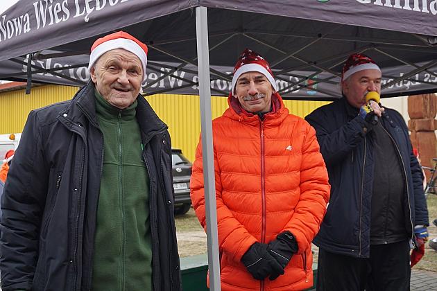 Mikołaje maszerowały z kijkami