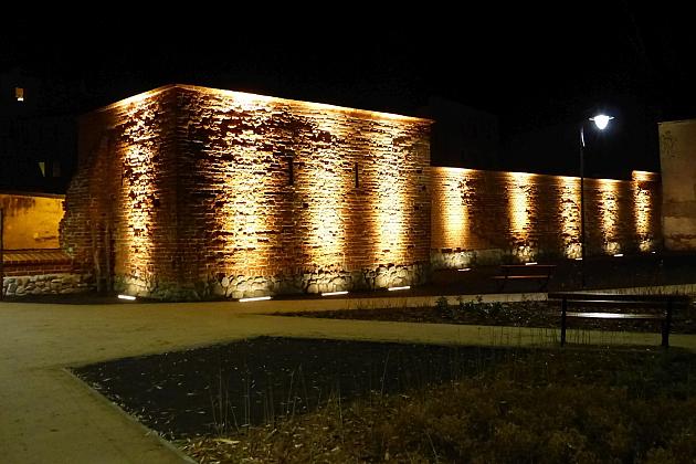 Skwer przy Przymurnej. Zabawa i wypoczynek