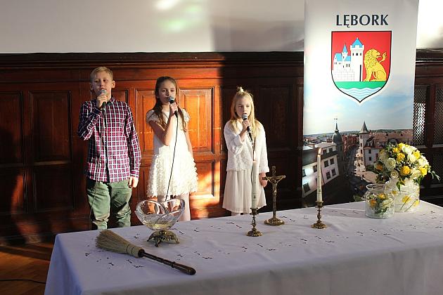 Biskup Kasyna z kolędą w ratuszu