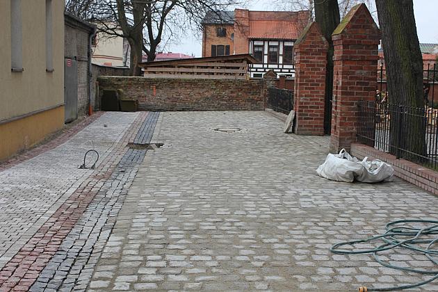 Franciszkańska i Armii Krajowej wybrukowana. Czas na Młynarską