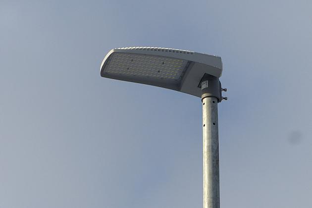 Nowe lampy na Kolejarzy