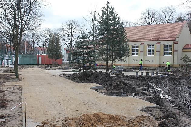 Budowa rolkowiska i terenu rekreacyjnego na placu Piastowskim