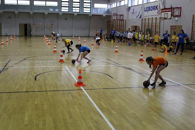 Miejskie Igrzyska Dzieci w Sztafetach Sprawnościowych klas II i III