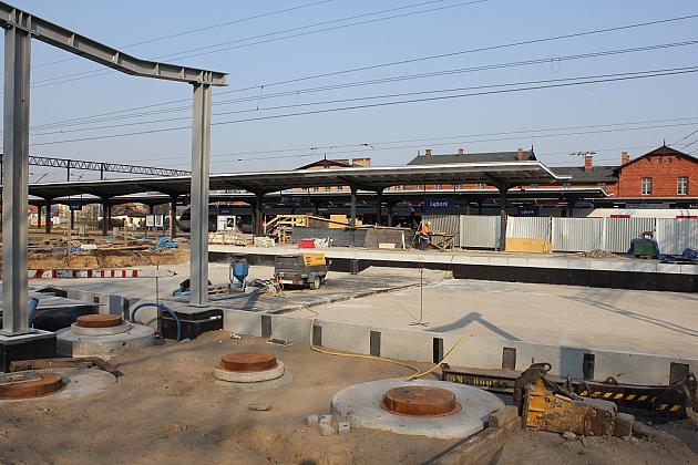 Tunel pod torami kolejowymi coraz bliżej