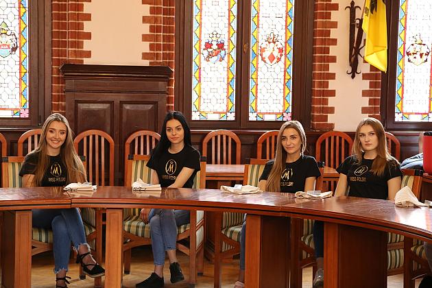 Miss Pomorza Środkowego - Ziemi Słupskiej i Lęborskiej w ratuszu