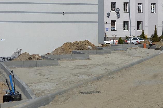 Nowa droga i parkingi w „Zakątku kultury”