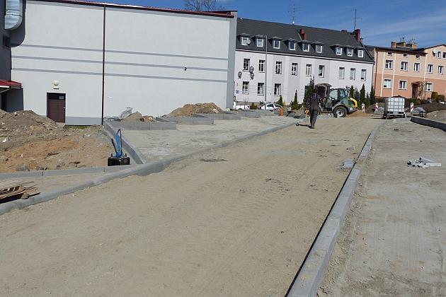 Nowa droga i parkingi w „Zakątku kultury”