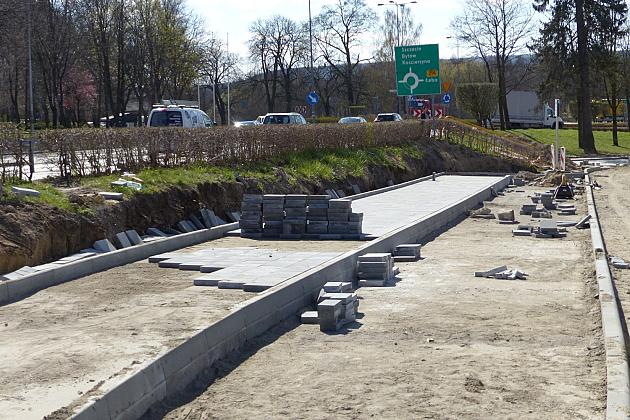 Nowa droga i parkingi w „Zakątku kultury”