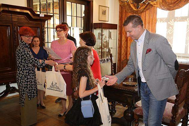 Popisali się wiedzą o zamkach gotyckich