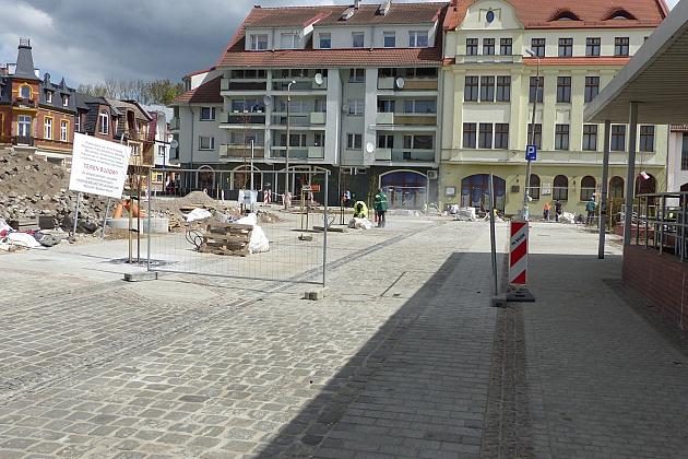 Długosza z nowym brukiem, czas na Młynarską