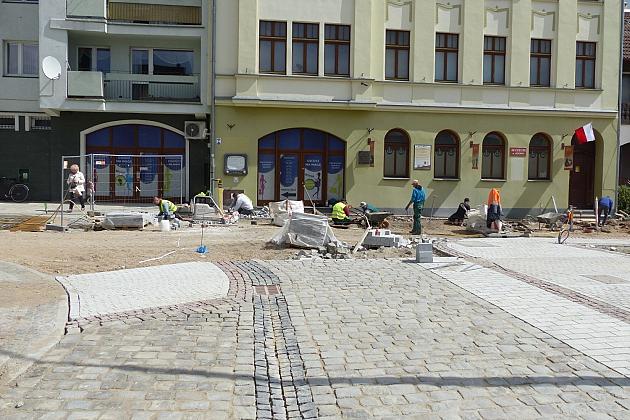 Długosza z nowym brukiem, czas na Młynarską