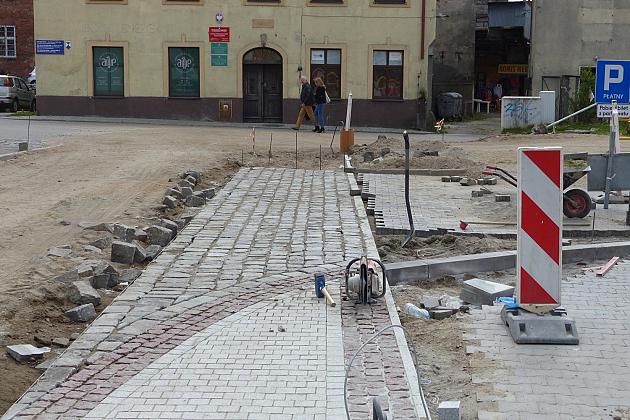 Długosza z nowym brukiem, czas na Młynarską