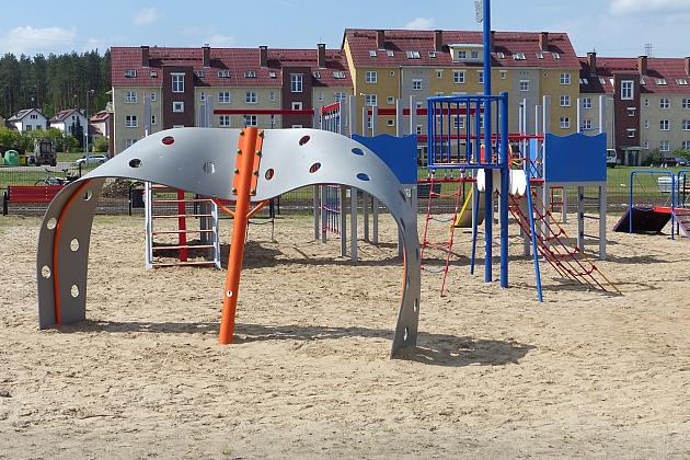 Nowy plac zabaw na Osiedlu Sportowa