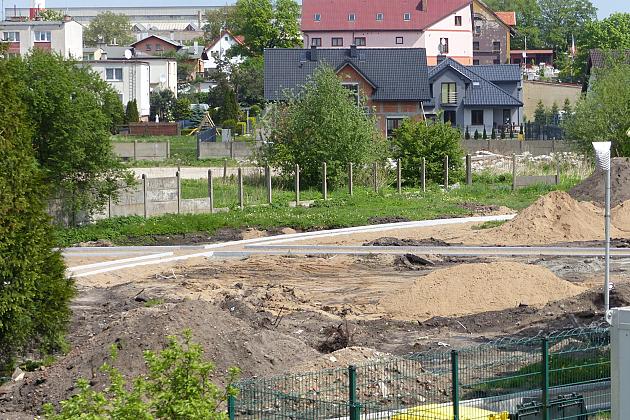 Przy ul. Malczewskiego powstaje duży teren rekreacyjny