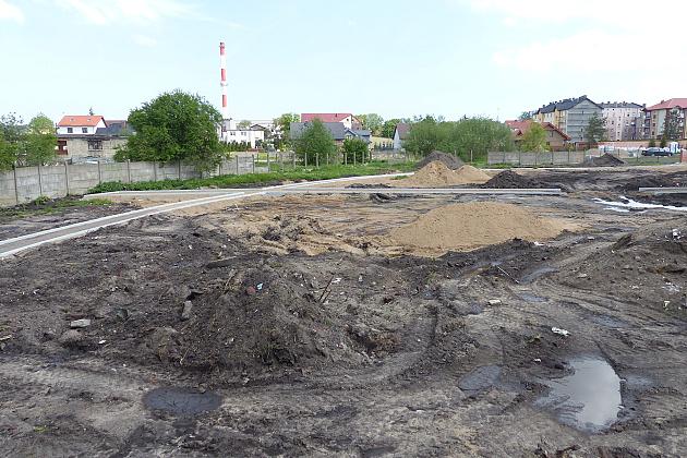 Przy ul. Malczewskiego powstaje duży teren rekreacyjny