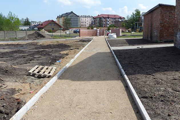 Przy ul. Malczewskiego powstaje duży teren rekreacyjny