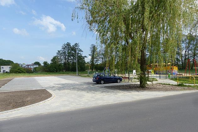 Powstał parking na 28 pojazdów przy placu zabaw