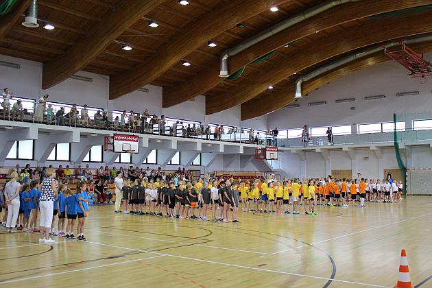 „Kto z nas lepiej i prędzej” – Konkurs Sportowy dla Szkół Podstawowych