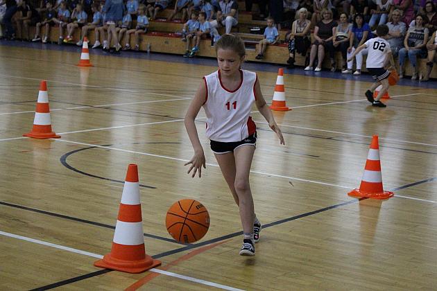 „Kto z nas lepiej i prędzej” – Konkurs Sportowy dla Szkół Podstawowych