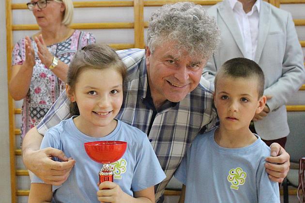 „Kto z nas lepiej i prędzej” – Konkurs Sportowy dla Szkół Podstawowych
