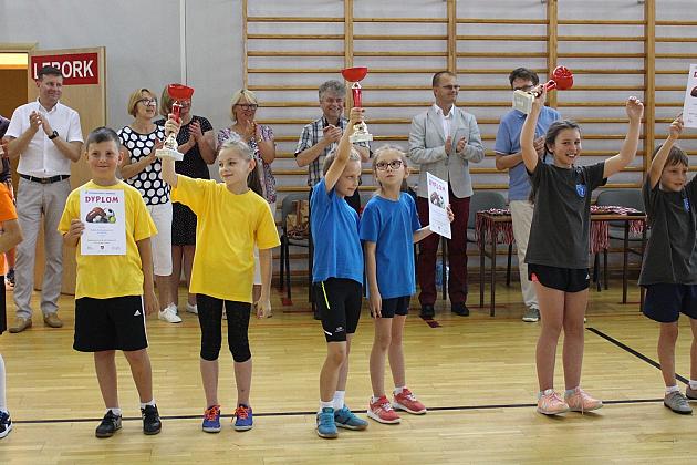 „Kto z nas lepiej i prędzej” – Konkurs Sportowy dla Szkół Podstawowych