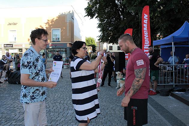Tytani pokazali siłę na Placu Pokoju