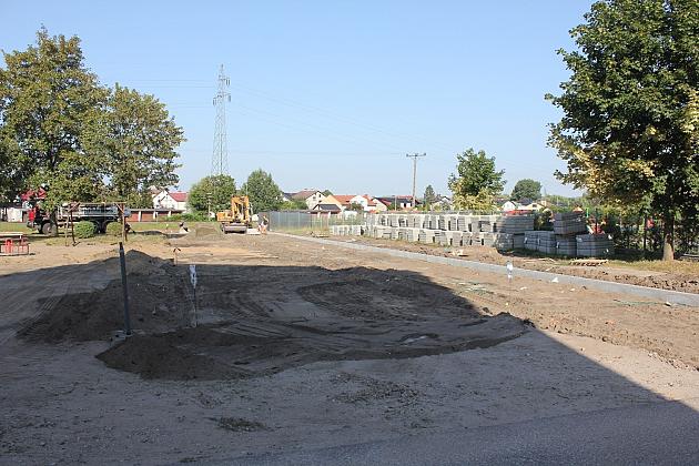 Przy Jagiellońskiej powstaje 50 nowych miejsc parkingowych