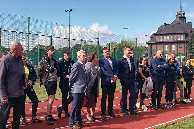 Zawody z pierwszej pomocy i pokaz użycia defibrylatora