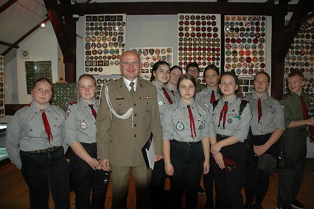 9 tysięcy wojskowych odznak, proporczyków, emblematów w lęborskim Muzeum