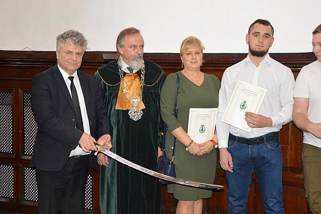 Pasowanie czeladników w ratuszu