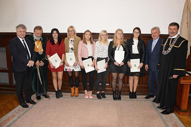 Pasowanie czeladników w ratuszu