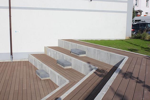 Kompozytowe tarasy za kinem „Fregata”