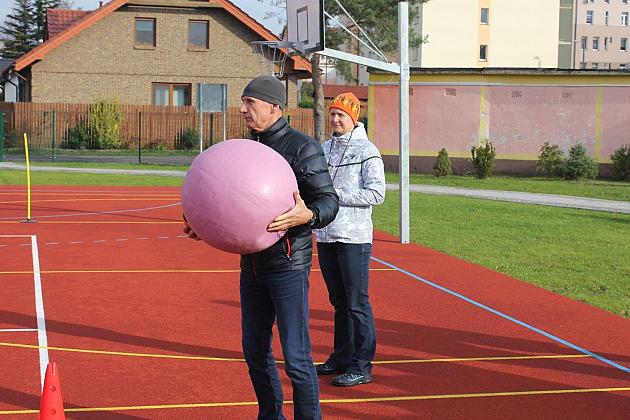 Nowe boisko w programie rewitalizacji tętni życiem